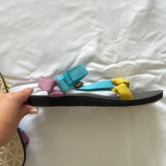 Teva sandals - Picture 3 of 4